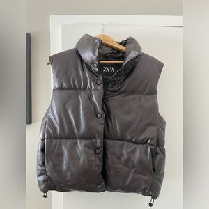 NWOT Zara chocolate brown puffer vest.